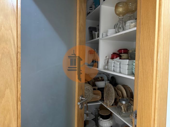 Image No.43-5 Bed House for sale