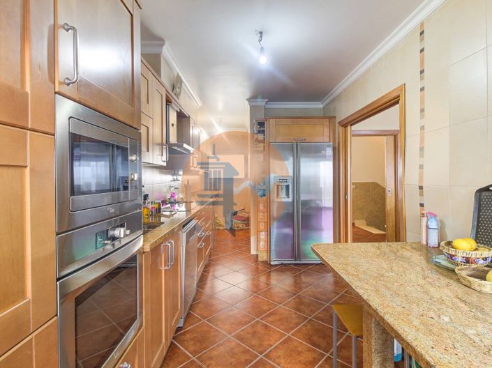 Image No.5-4 Bed House for sale