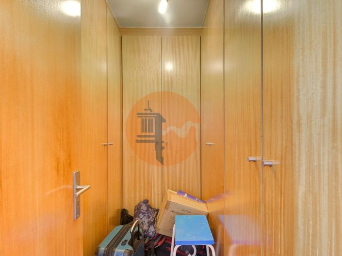 Image No.27-4 Bed House for sale