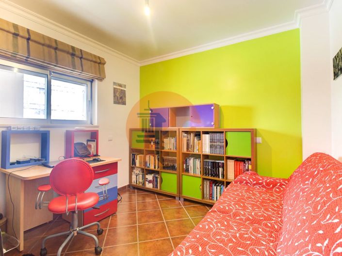 Image No.9-4 Bed House for sale