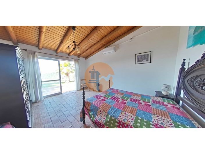 Image No.44-2 Bed House for sale