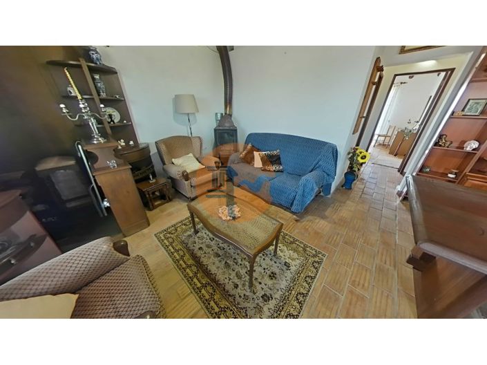 Image No.18-2 Bed House for sale