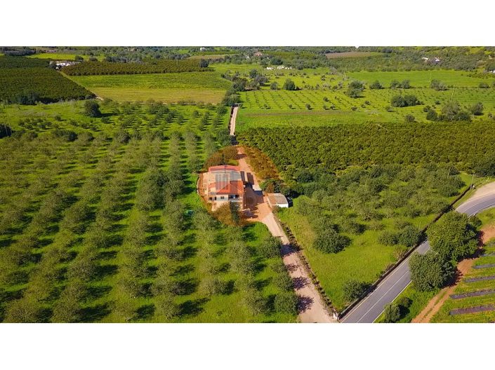 Image No.40-6 Bed Farmhouse for sale