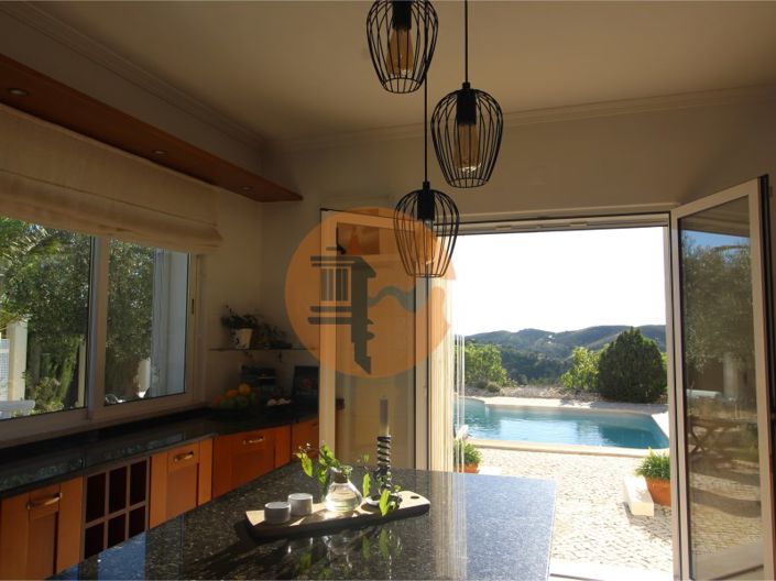 Image No.16-4 Bed House for sale