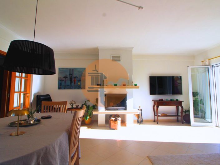 Image No.18-4 Bed House for sale