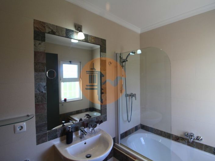 Image No.22-4 Bed House for sale