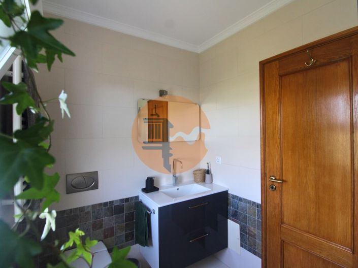 Image No.32-4 Bed House for sale