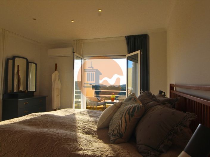 Image No.33-4 Bed House for sale