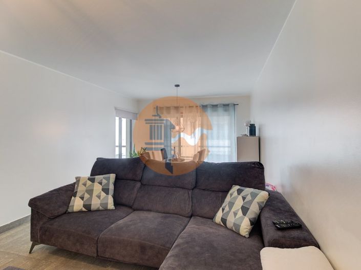 Image No.20-2 Bed Apartment for sale