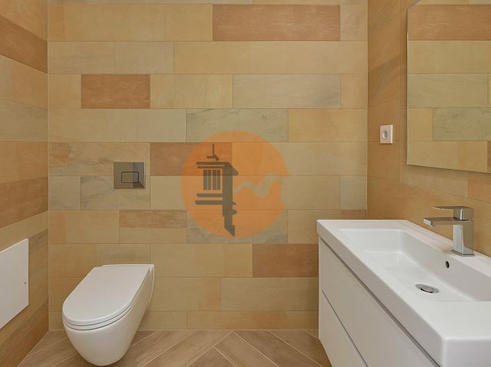 Image No.18-1 Bed House for sale