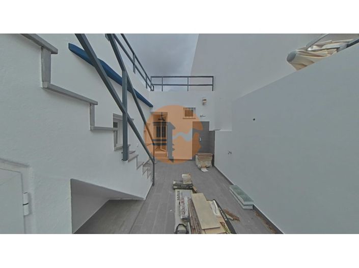 Image No.23-1 Bed House for sale