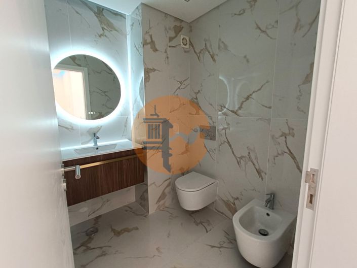 Image No.17-2 Bed Apartment for sale