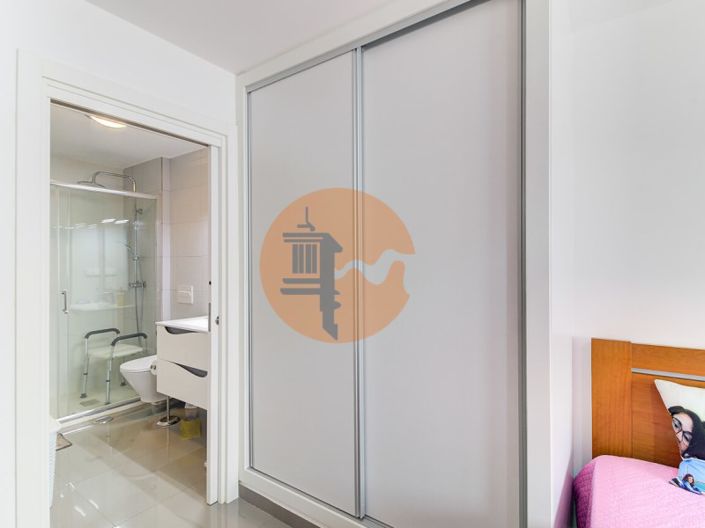 Image No.15-2 Bed Apartment for sale