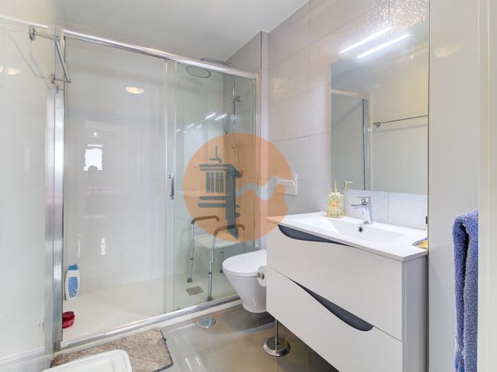 Image No.16-2 Bed Apartment for sale