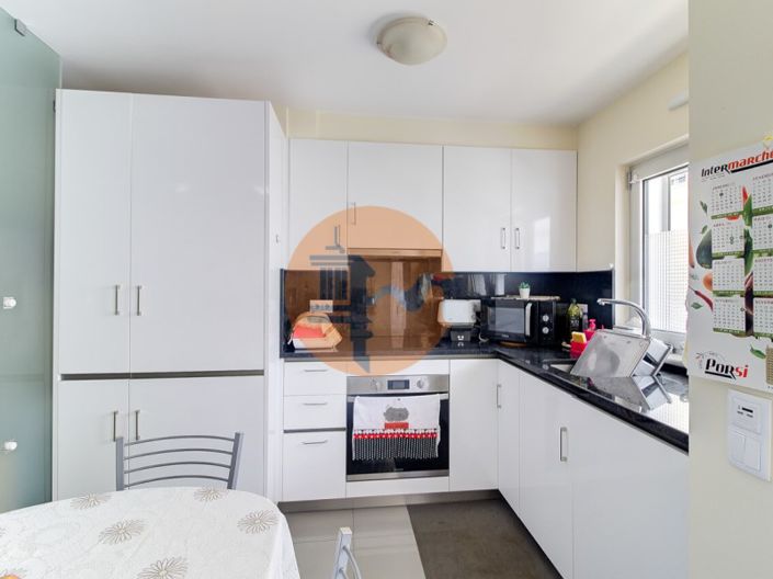 Image No.25-2 Bed Apartment for sale