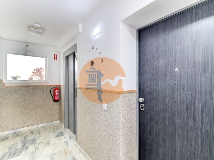 Image No.27-2 Bed Apartment for sale