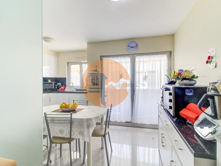 Image No.28-2 Bed Apartment for sale