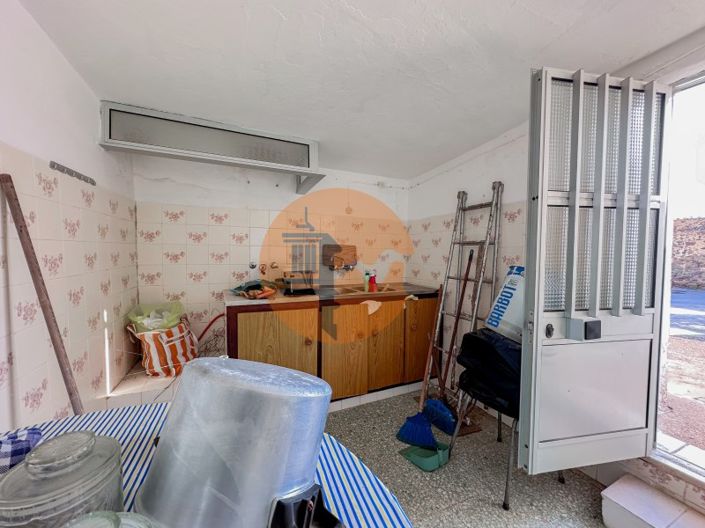 Image No.17-2 Bed House for sale