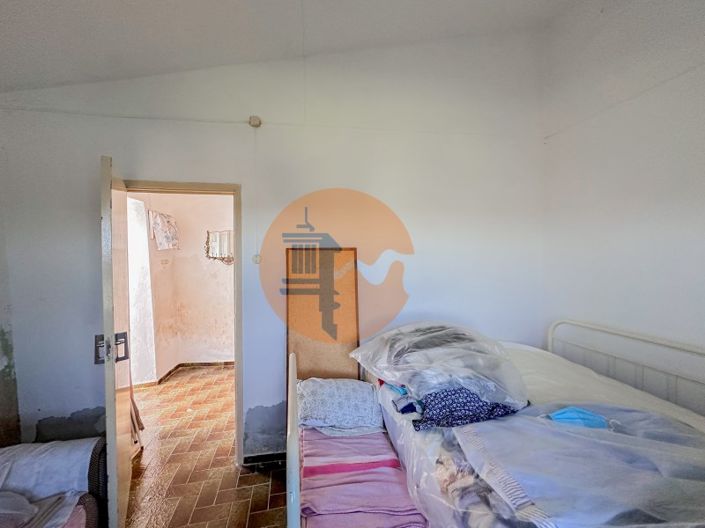 Image No.24-2 Bed House for sale