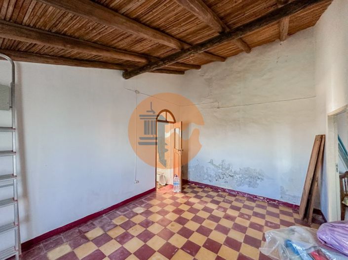 Image No.28-2 Bed House for sale