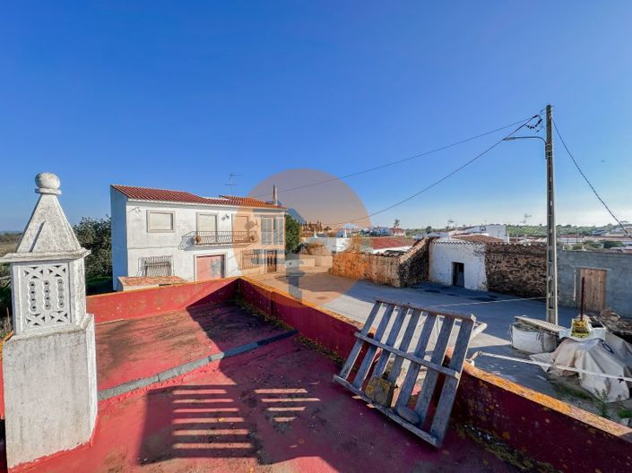 Image No.50-2 Bed House for sale