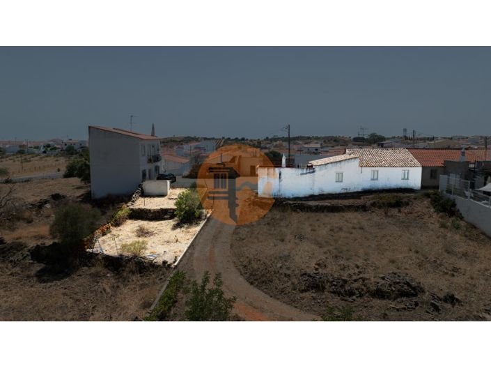 Image No.4-2 Bed House for sale