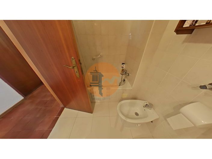 Image No.53-1 Bed Apartment for sale