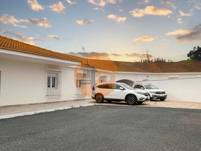 Image No.51-4 Bed House for sale