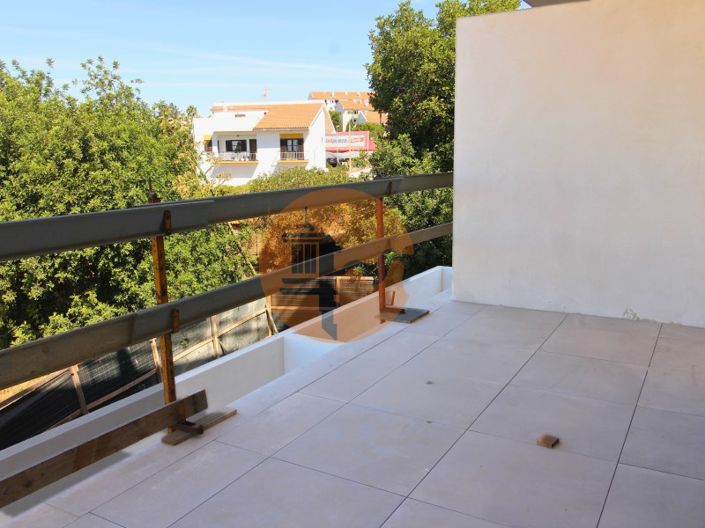 Image No.20-3 Bed Apartment for sale