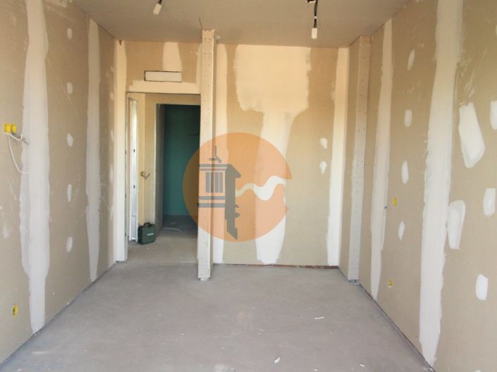 Image No.19-3 Bed Apartment for sale