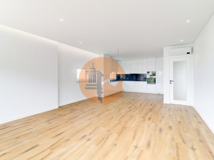 Image No.15-3 Bed Apartment for sale