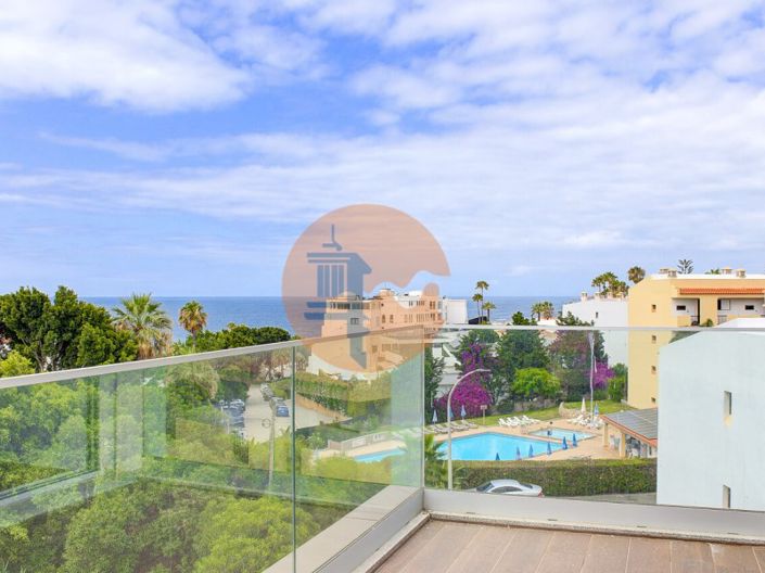 Image No.20-3 Bed Apartment for sale