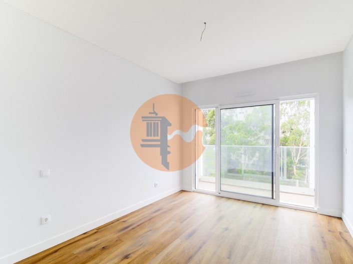 Image No.22-3 Bed Apartment for sale