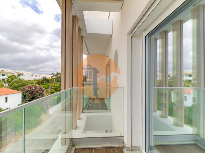 Image No.29-3 Bed Apartment for sale