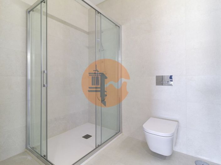 Image No.33-3 Bed Apartment for sale