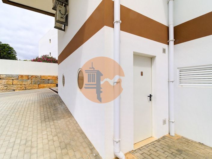 Image No.44-3 Bed Apartment for sale