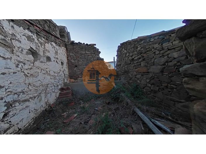 Image No.51-3 Bed Farmhouse for sale