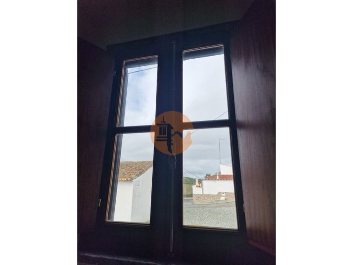 Image No.17-2 Bed House for sale