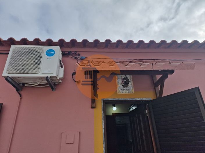 Image No.5-2 Bed House for sale