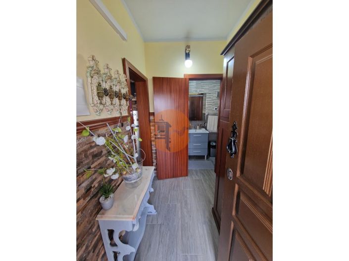 Image No.8-2 Bed House for sale