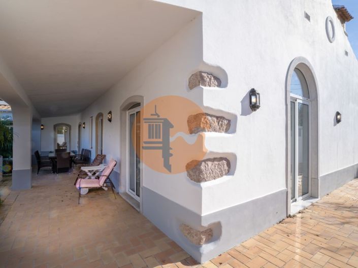 Image No.17-4 Bed House for sale