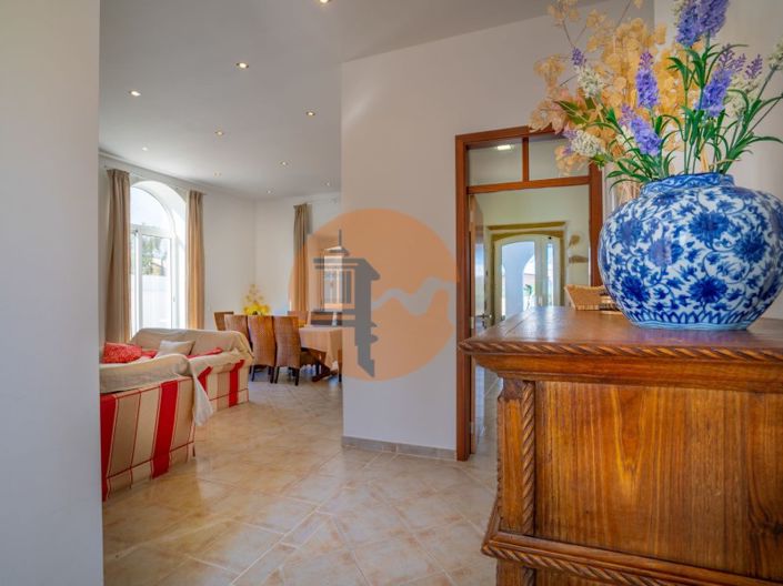 Image No.20-4 Bed House for sale