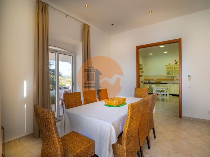 Image No.25-4 Bed House for sale