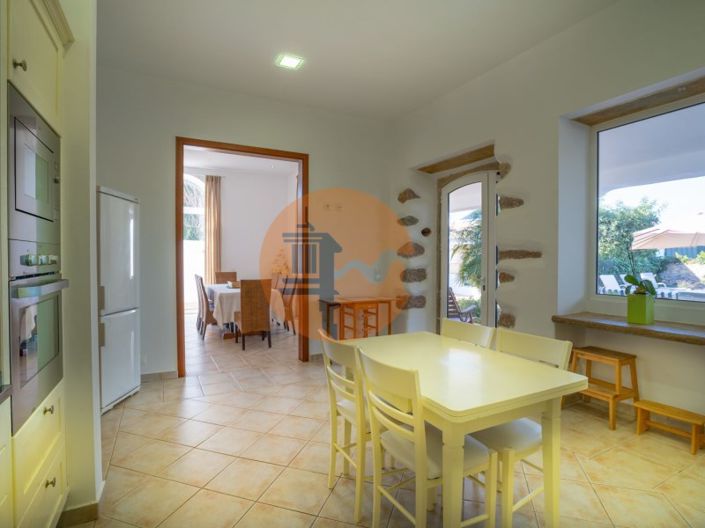 Image No.32-4 Bed House for sale