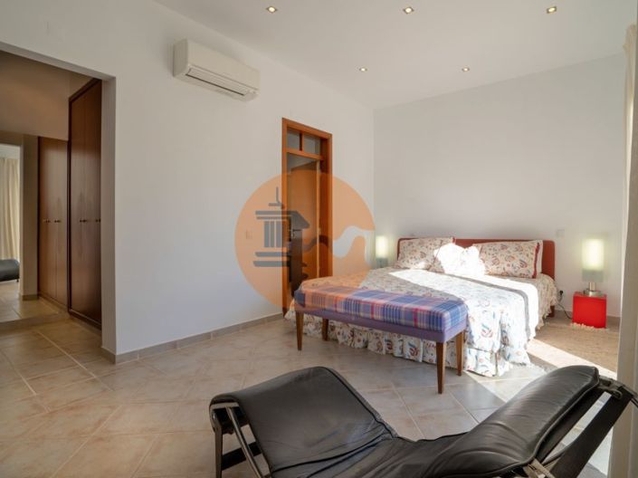 Image No.44-4 Bed House for sale