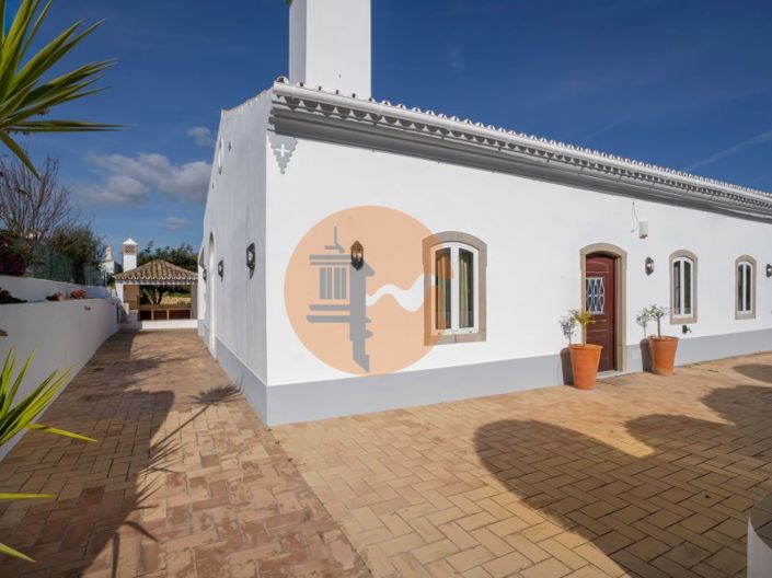 Image No.9-4 Bed House for sale