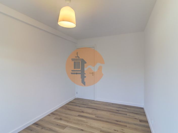 Image No.14-3 Bed Apartment for sale