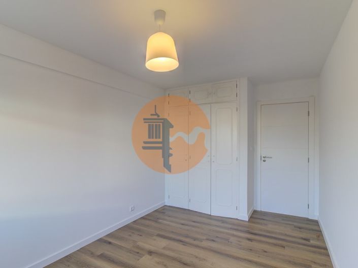 Image No.16-3 Bed Apartment for sale