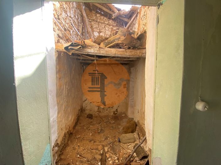 Image No.8-1 Bed House for sale