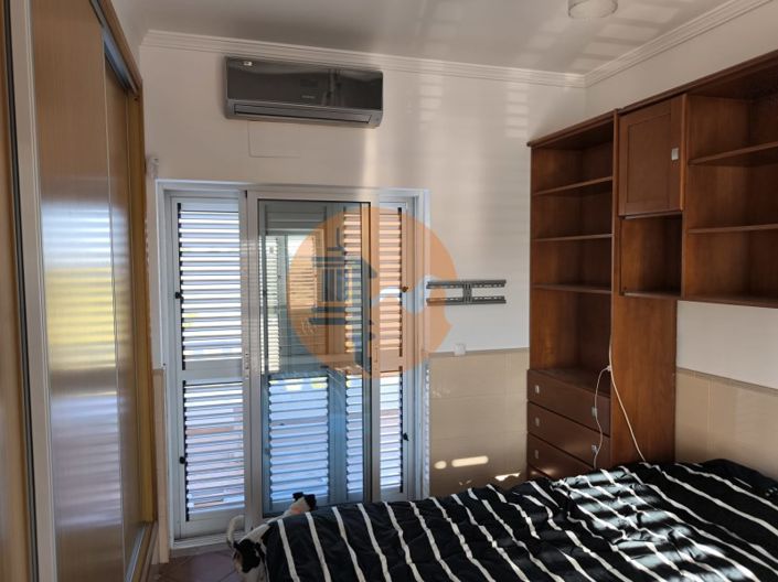 Image No.18-1 Bed House for sale